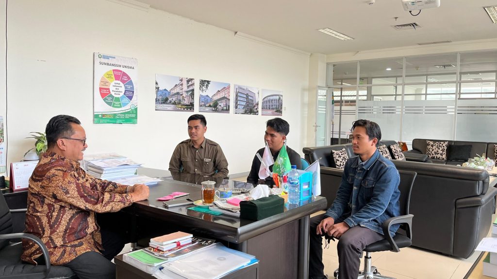 Direktur Pascasarjana UNISMA (Prof. H. M. Mas’ud Said, MM., Ph.D.) Berdiskusi dengan Mahasiswa FIA tentang Beasiswa Studi ke Luar&nbsp;Negeri